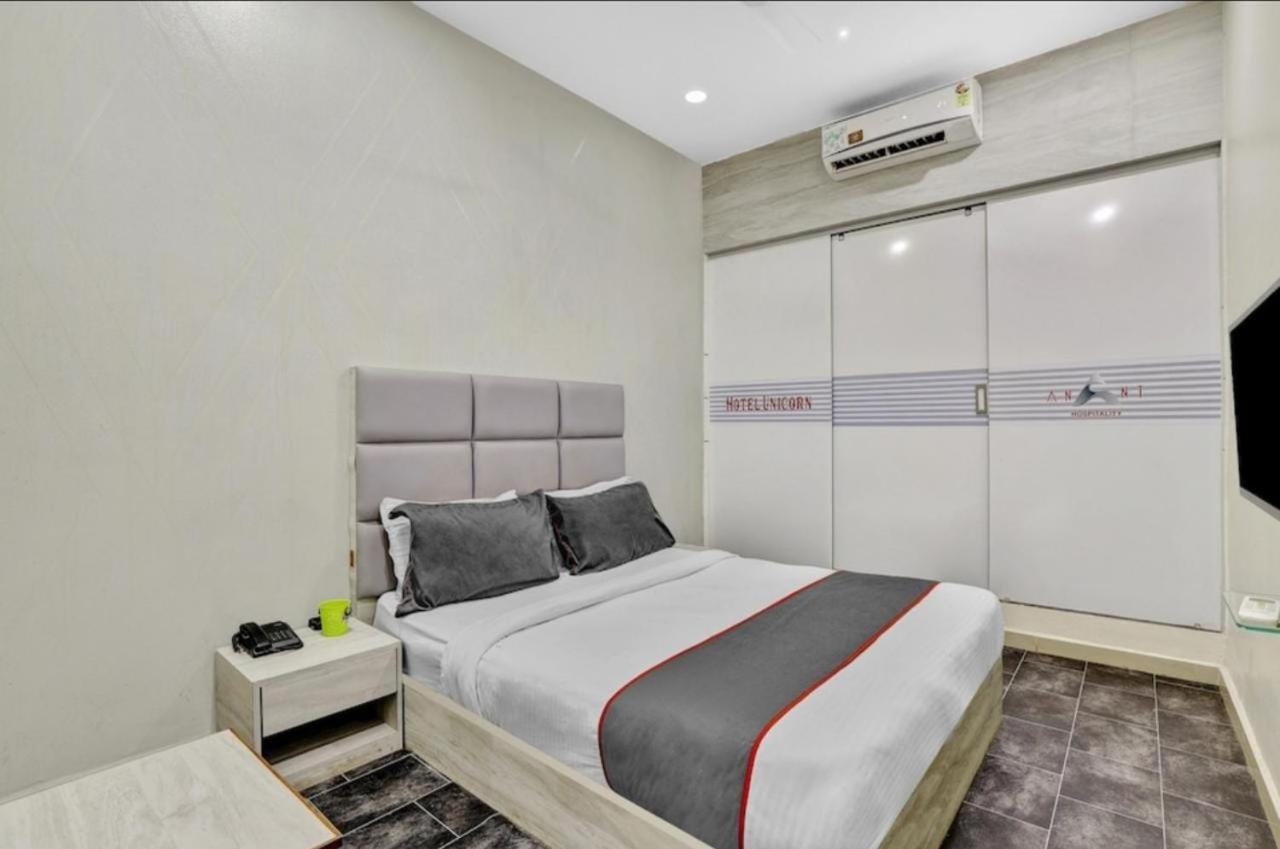 Hotel Unicorn, Surat Exterior photo